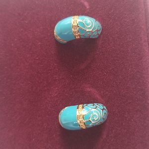 Jacqueline Kennedy Camrose & Kross Parisian love j hoop earrings Turquoise